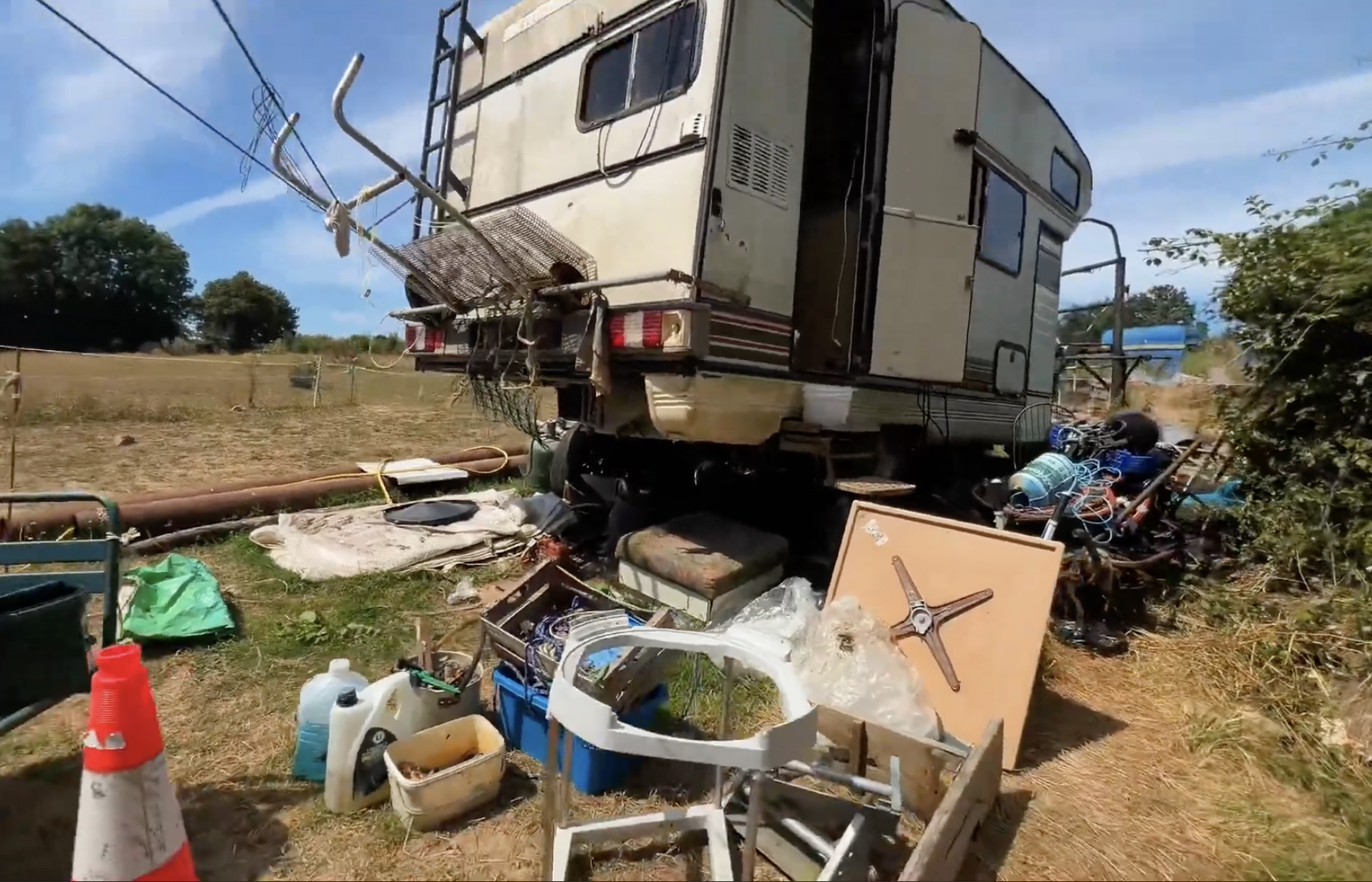 Avant : la caravane sans eau courante